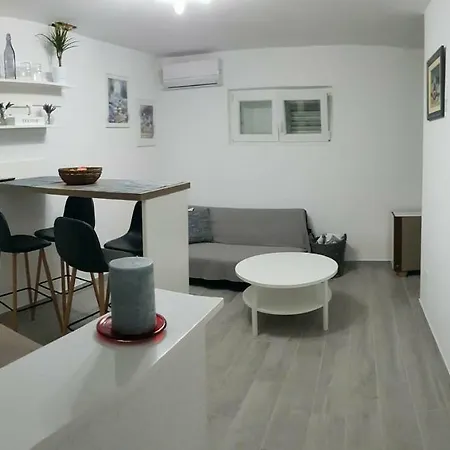 Anamarija * קורצולה